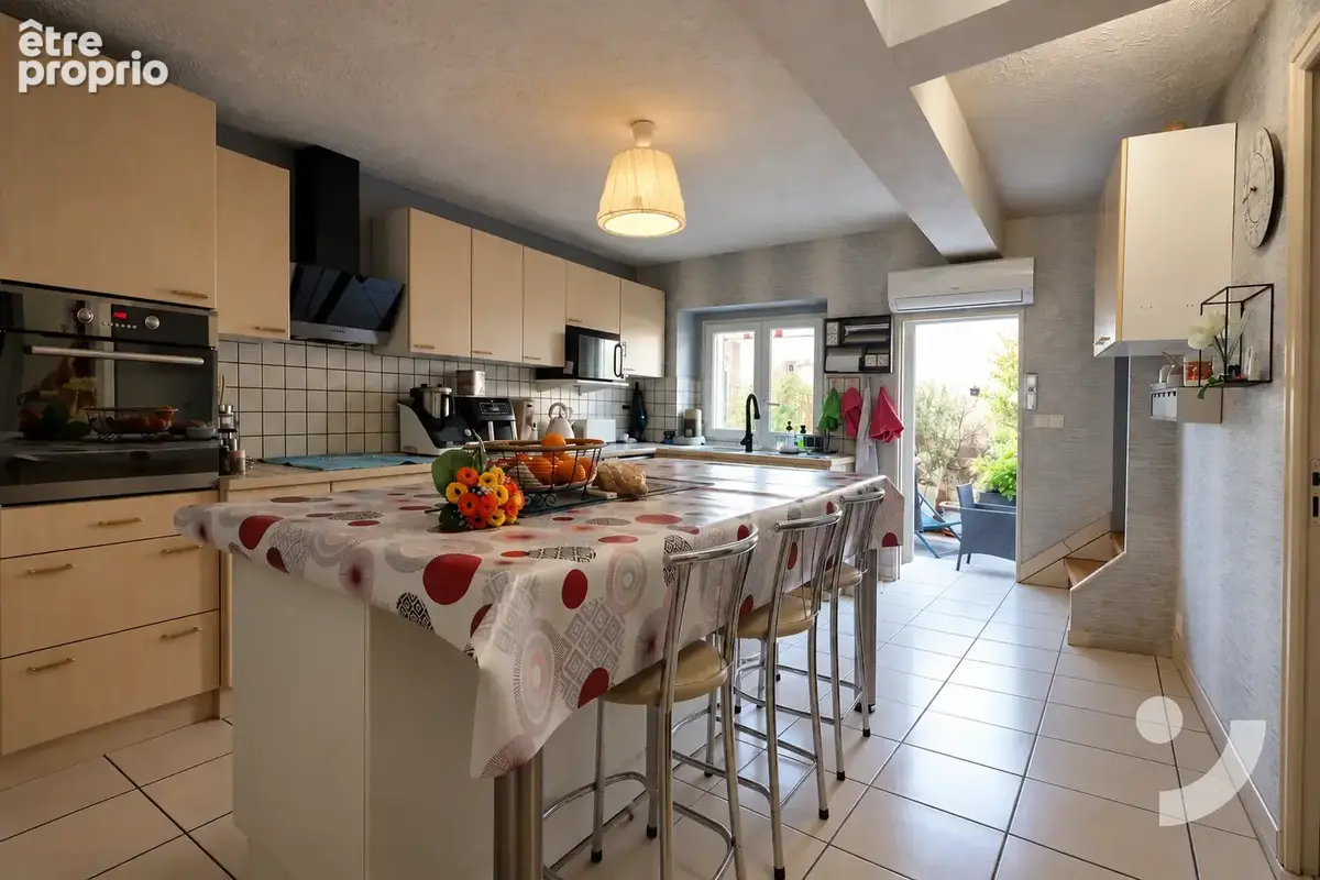 Maison 108,77 m2   4 chambres, terrasse et garage   Mareuil-le-Port - photo 4