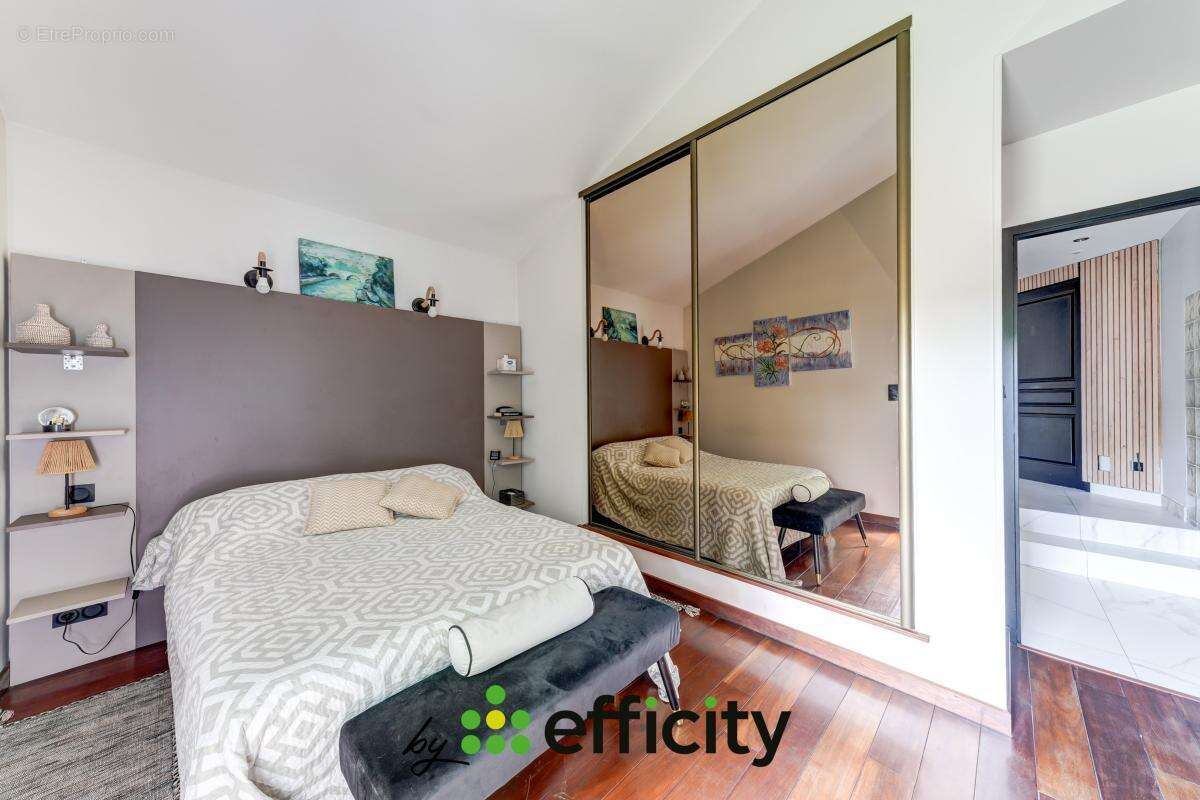 Maison 183 m² à Genas  - photo 13