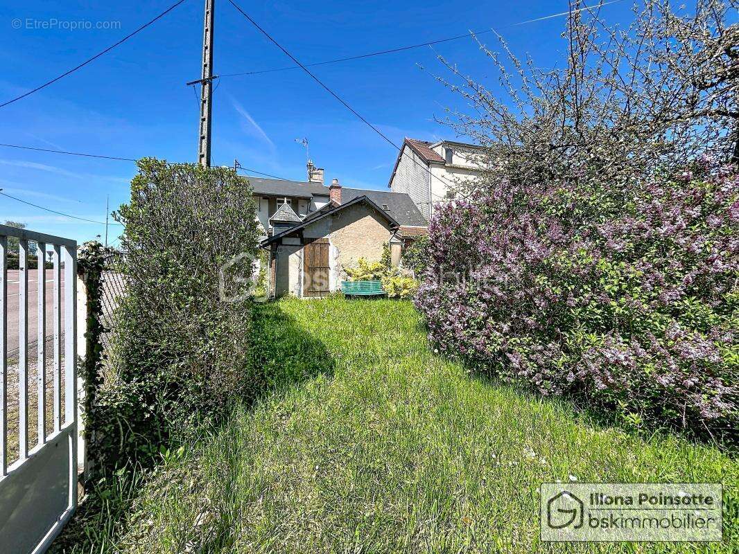 Maison à SAULIEU
