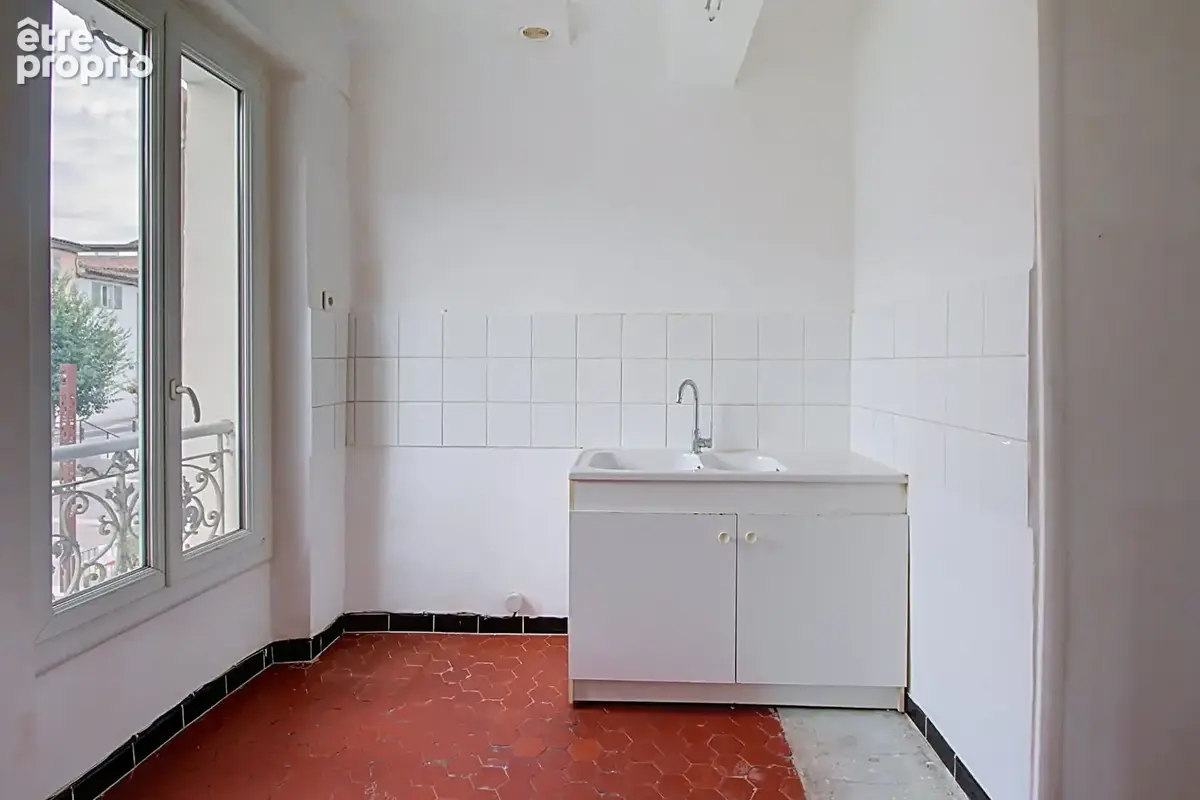 A vendre en exclusivité - appartement investisseur  t3 avec terrasse + combles de 60 m² à aménager - centre-ville - photo 4