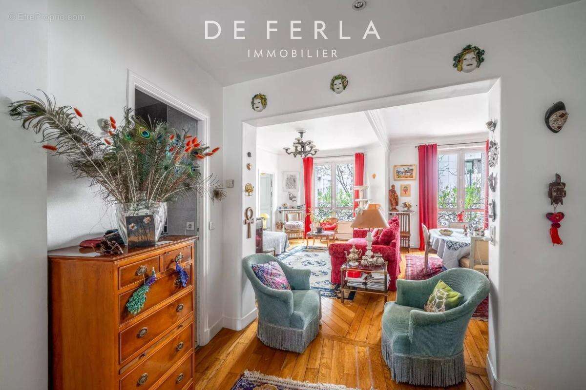 Appartement à PARIS-14E