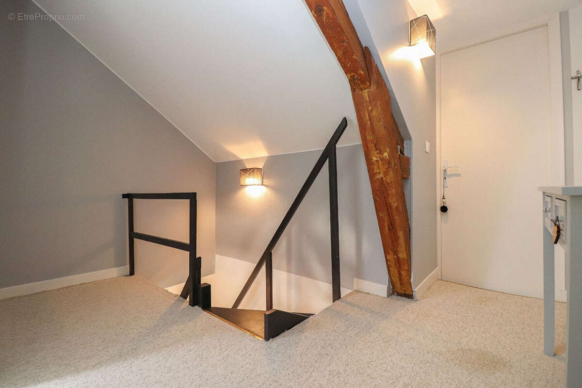 Appartement à PLOMBIERES-LES-DIJON