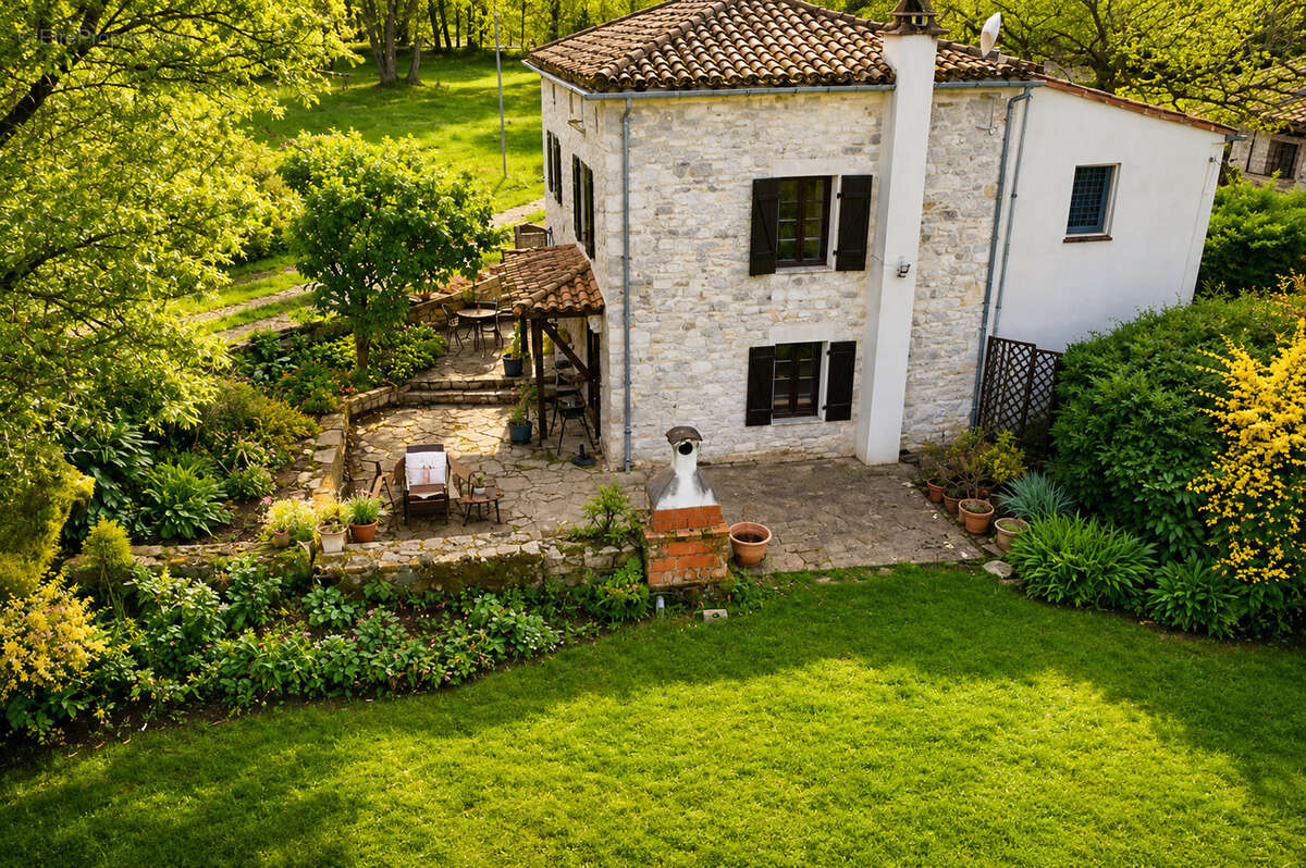 Maison à MONTAIGU-DE-QUERCY