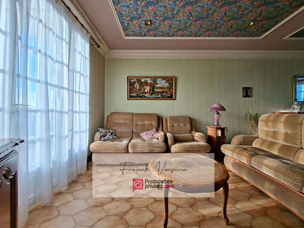 A VENDRE à Saint Paul en Pareds, maison de 137 m2 avec 2 chambres et 1 studio en sous-sol sur une parcelle de 848 m2 env - photo 6