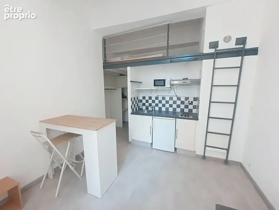 Studio avec mezzanine  SCOTTO  CANEBIERE - photo 1