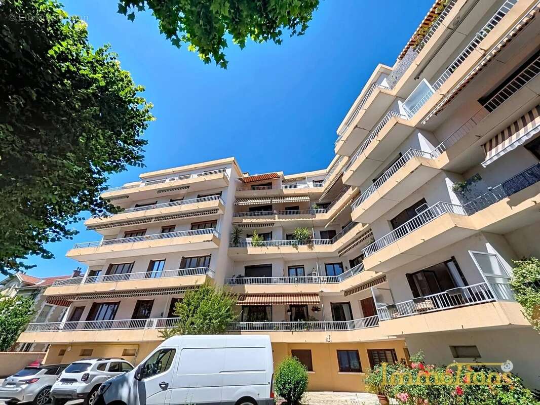 Appartement à ROMANS-SUR-ISERE