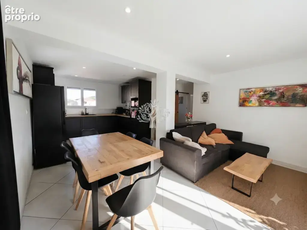 Appartement à SIX-FOURS-LES-PLAGES