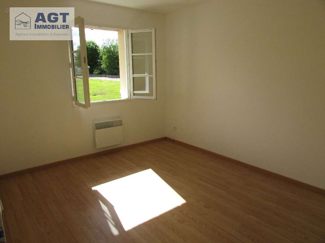 Appartement à BRESLES