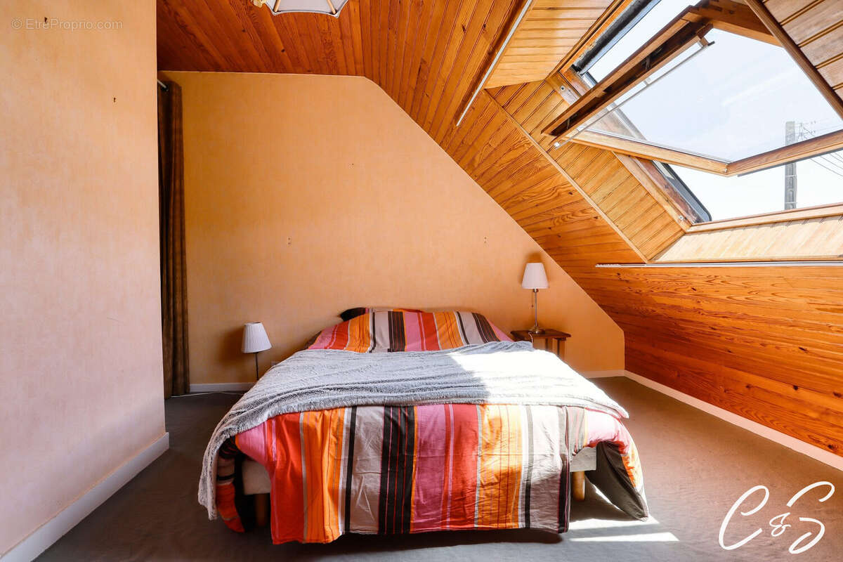 Maison à COMBRIT