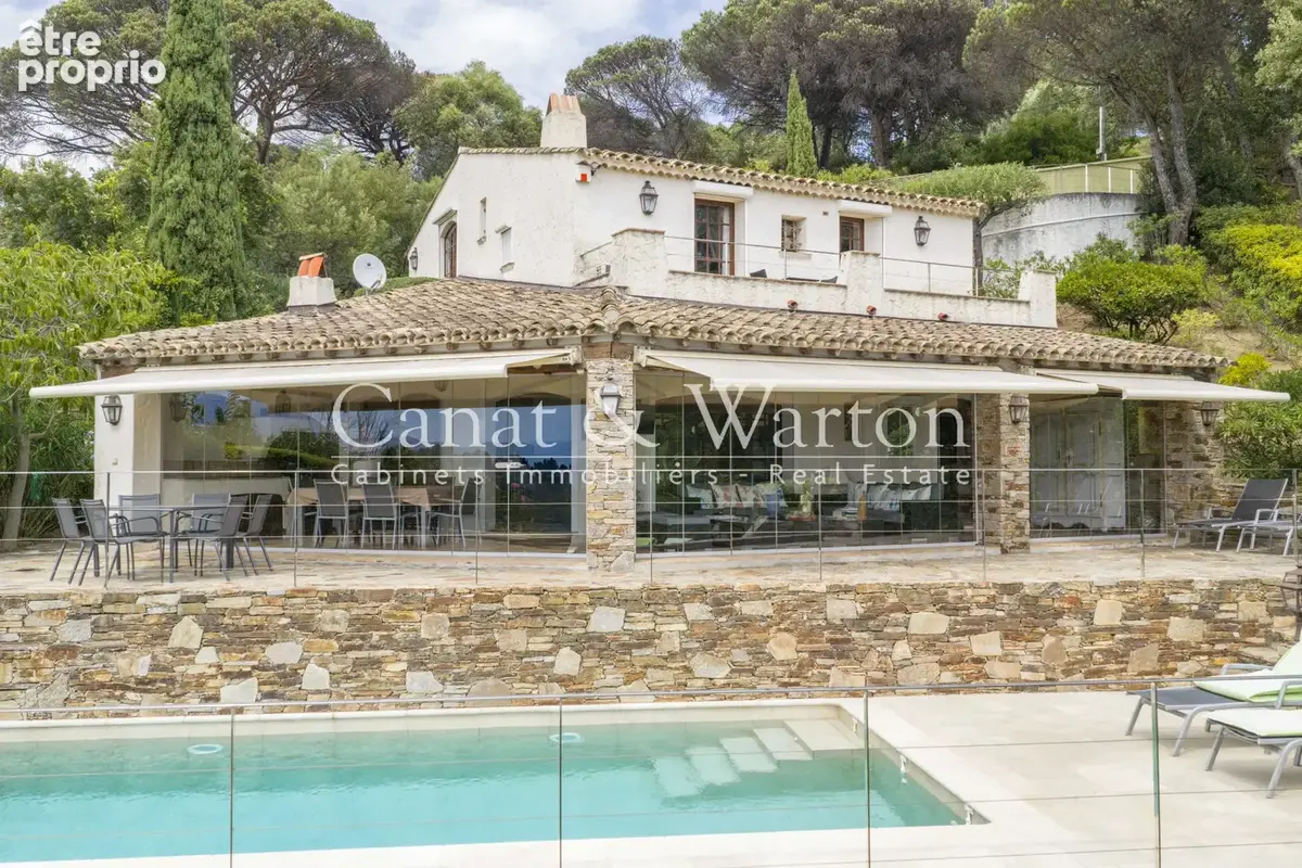 Proche de la plage de gigaro: villa avec piscine & vue mer panoramique - photo 2