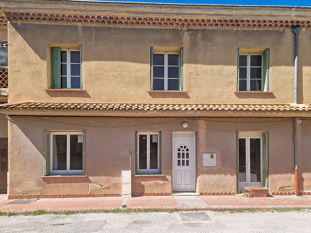 Maison à ROQUEMAURE