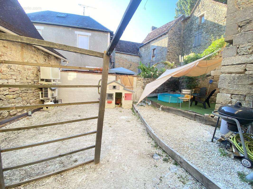 Maison à VEGENNES