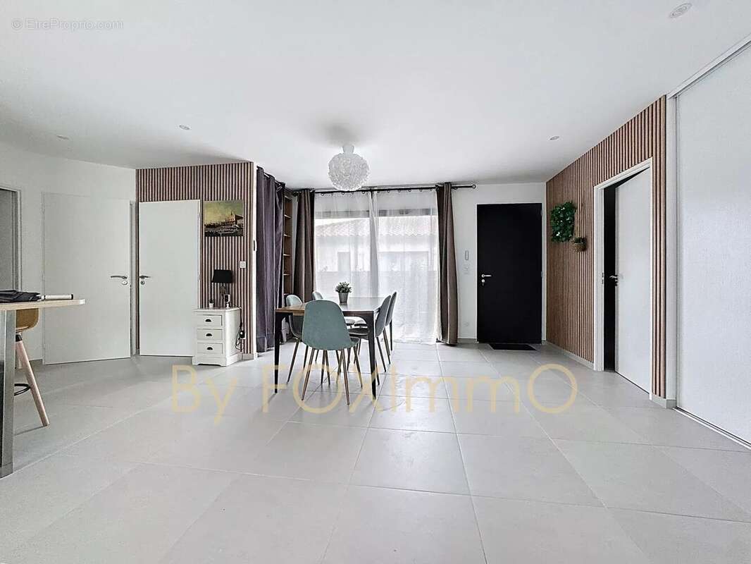 Maison à DECINES-CHARPIEU