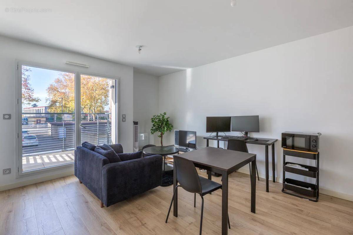 Appartement à LYON-8E