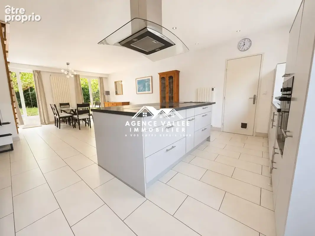 Maison 105 m² à Saint-Germain-Les-Corbeil  - photo 2
