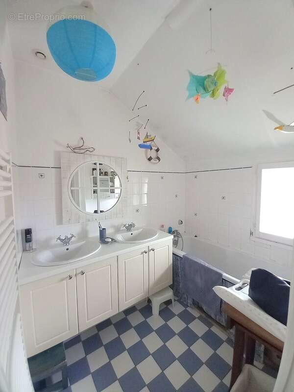 Maison à BONCHAMP-LES-LAVAL