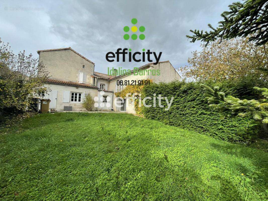 Maison à SAINT-AMANT-DE-BOIXE