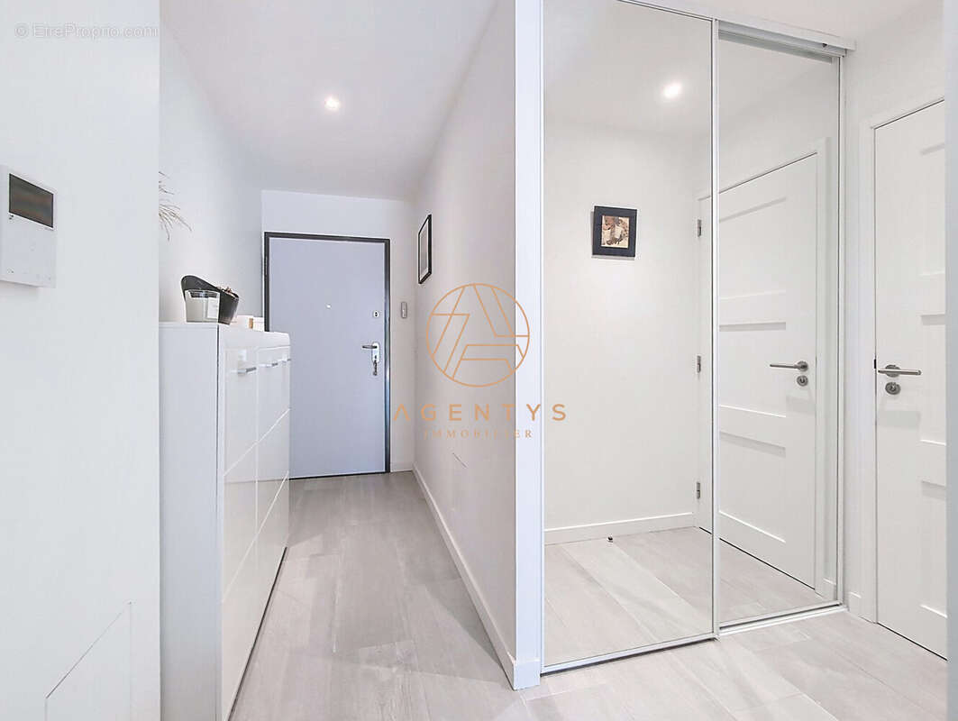 Appartement à SAINT-MAUR-DES-FOSSES