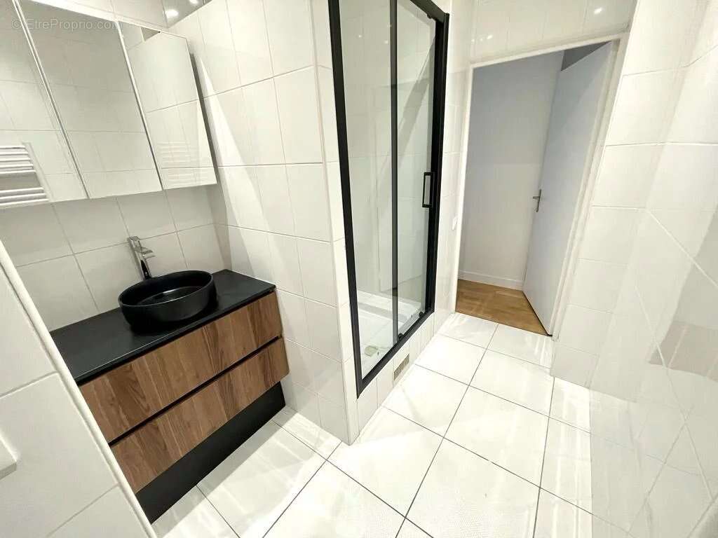 Appartement à PARIS-8E