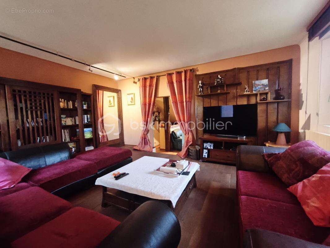 Maison à VINON-SUR-VERDON