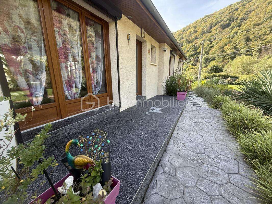 Maison à LES HAUTES-RIVIERES