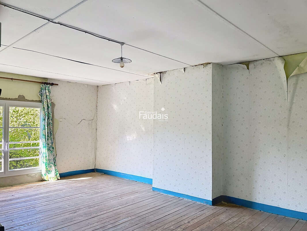 Maison 115 m² à Saint-Patrice-De-Claids  - photo 3