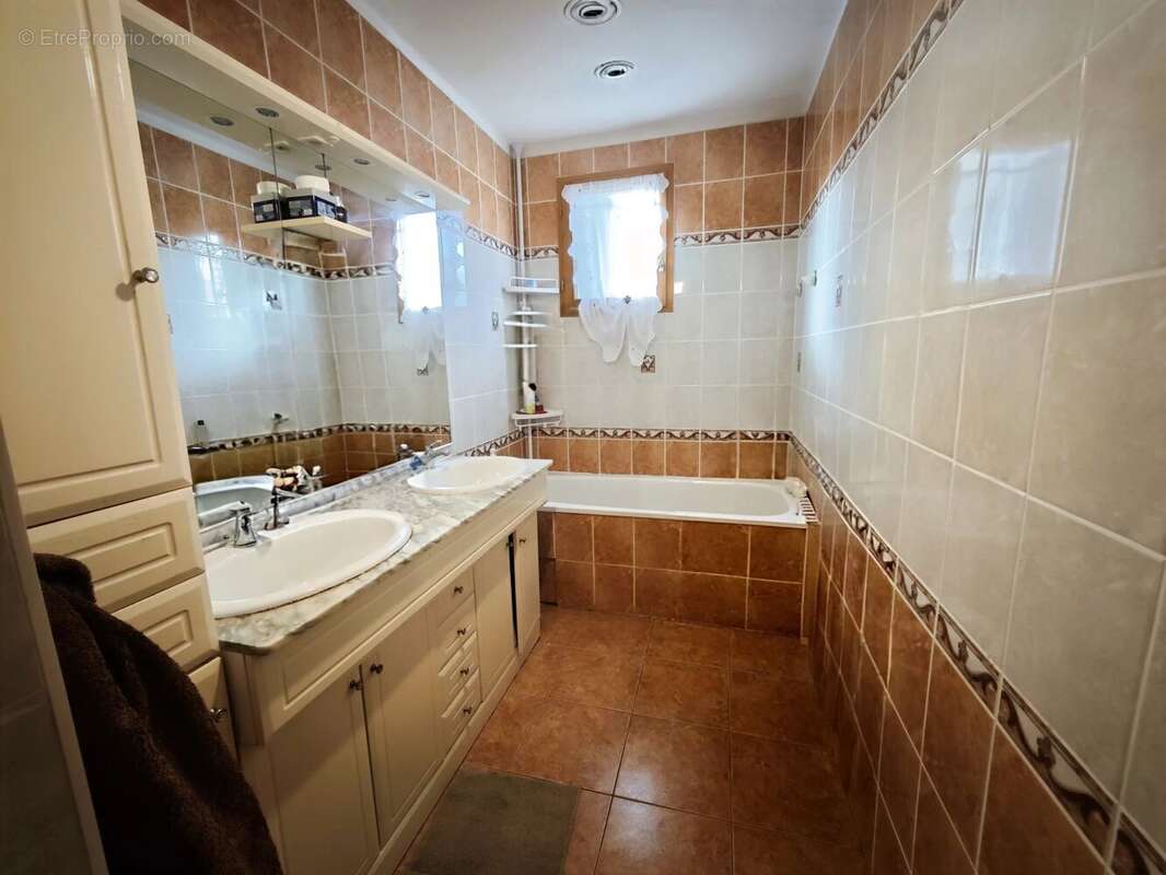 Golbey  Maison 117m2 5 chambres + terrasse + jardin - photo 7