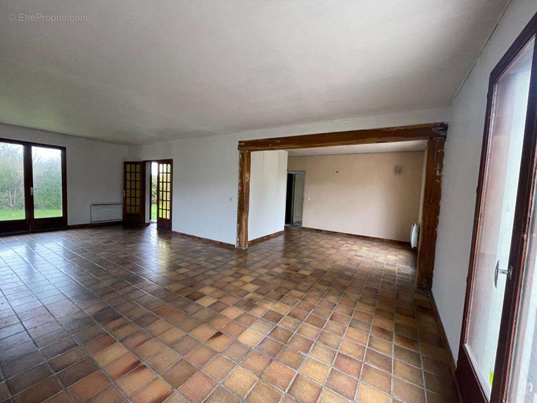 Maison à NOGENT-SUR-VERNISSON