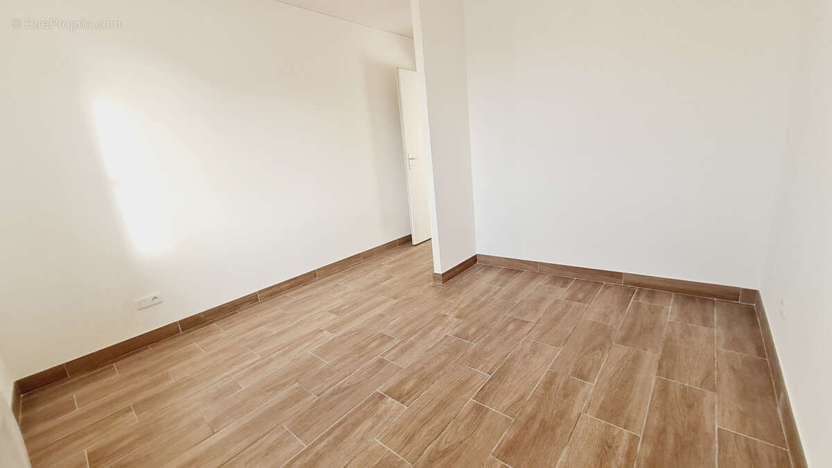 Maison à PUGET-SUR-ARGENS