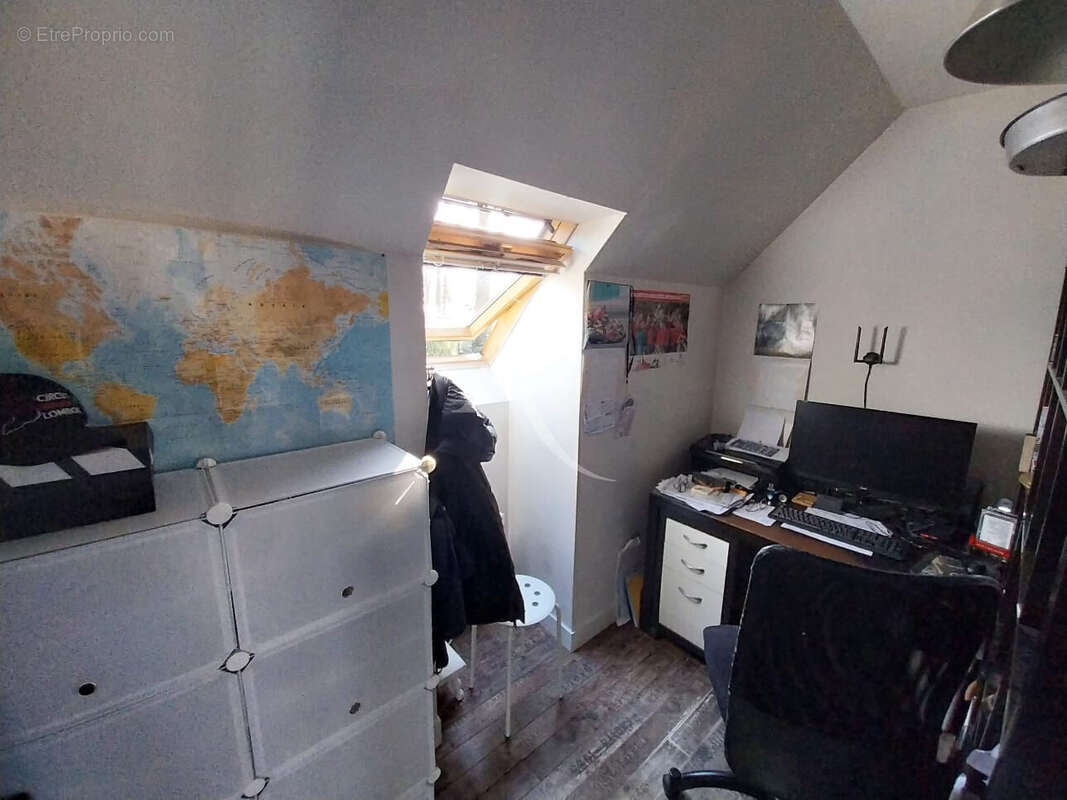 Maison à JUZIERS