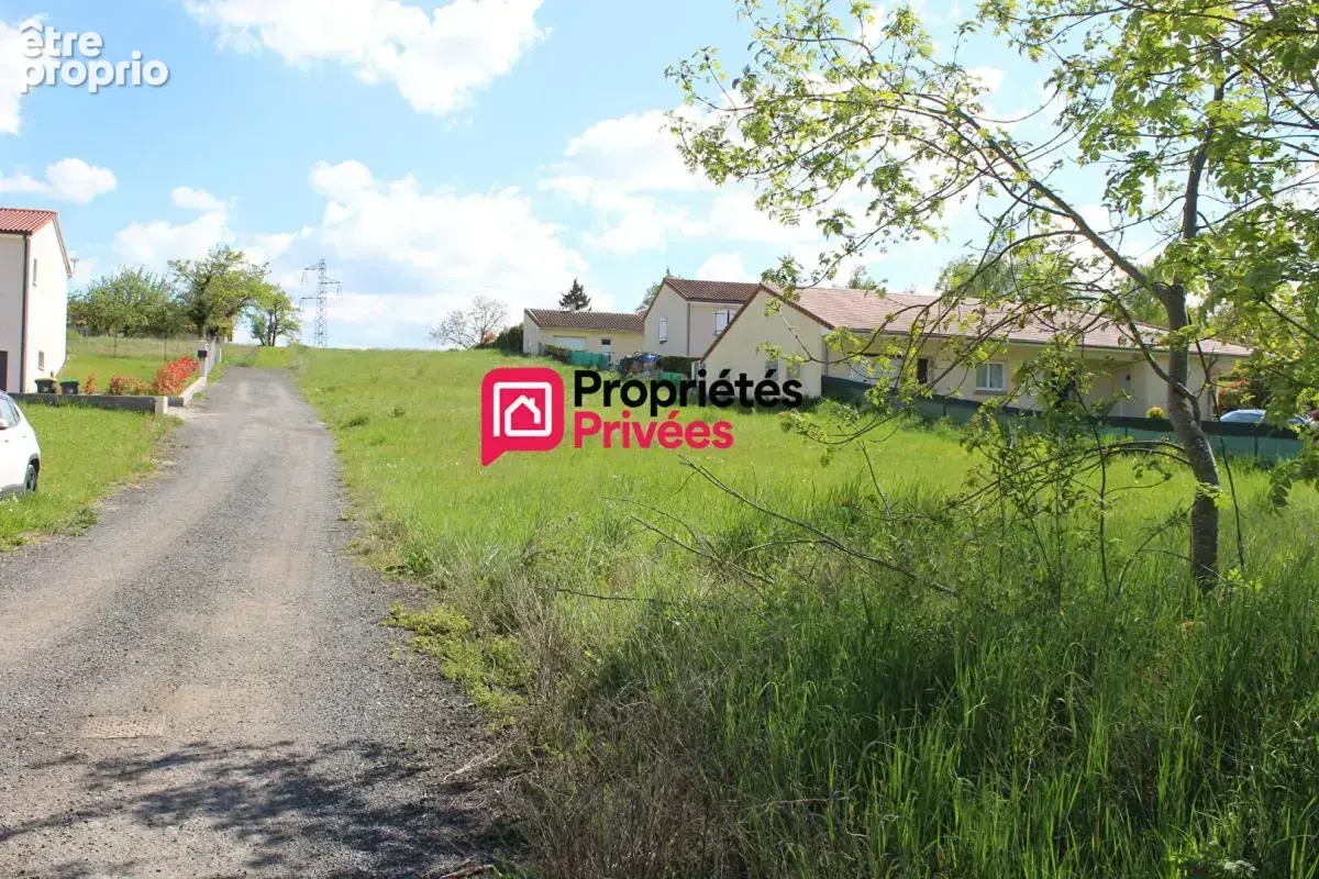 Yssac-la-Tourette ? Belle parcelle de 1 296 m² avec vue panoramique - photo 2