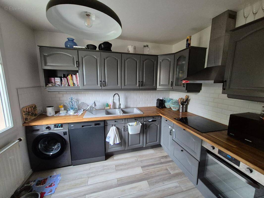 Maison à FLEURY-MEROGIS