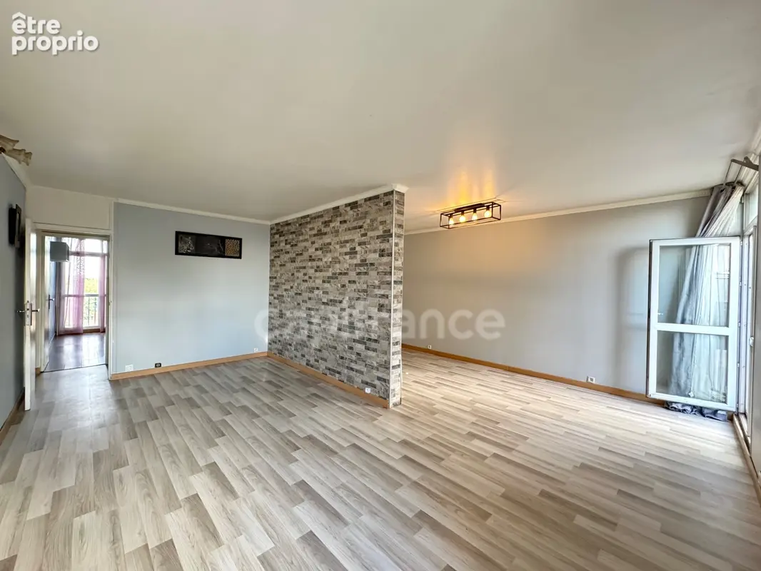 Appartement à RIS-ORANGIS