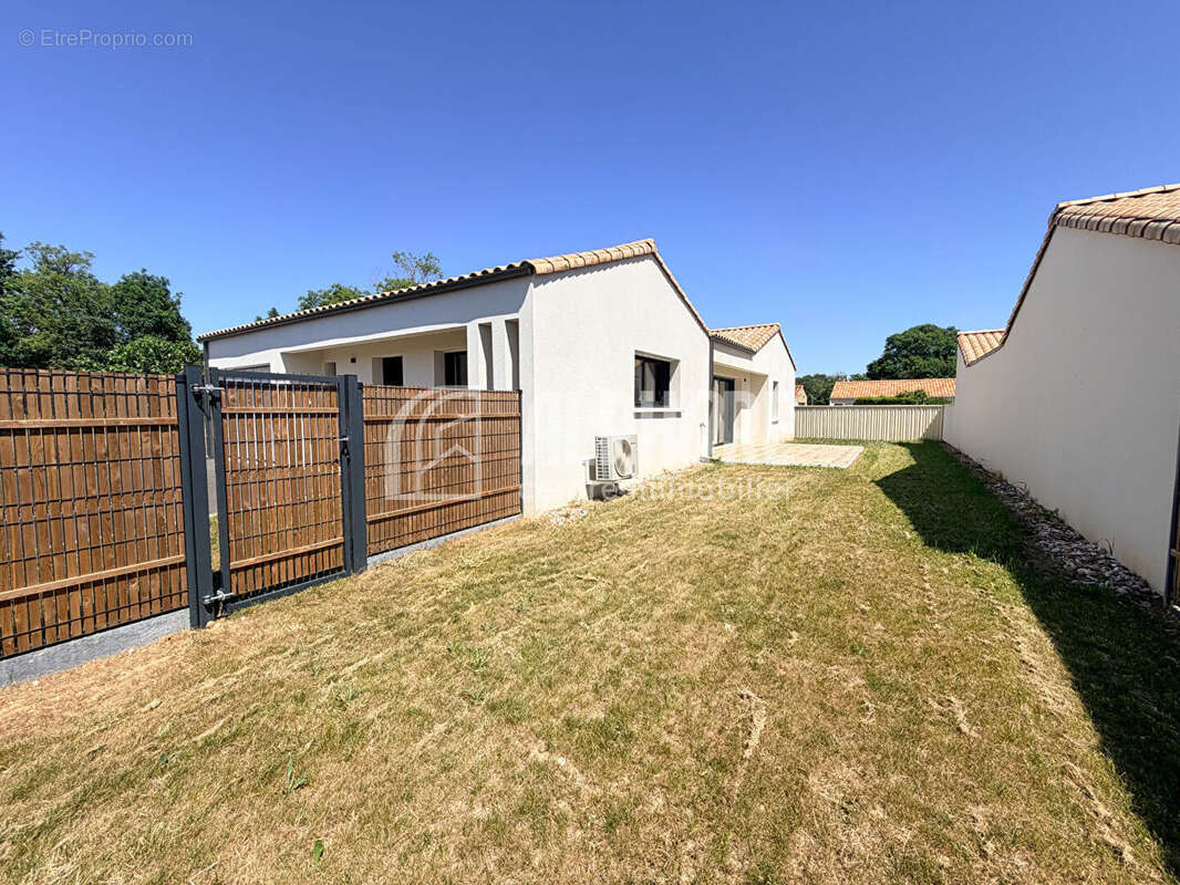 Maison à SAINT-HILAIRE-LA-FORET