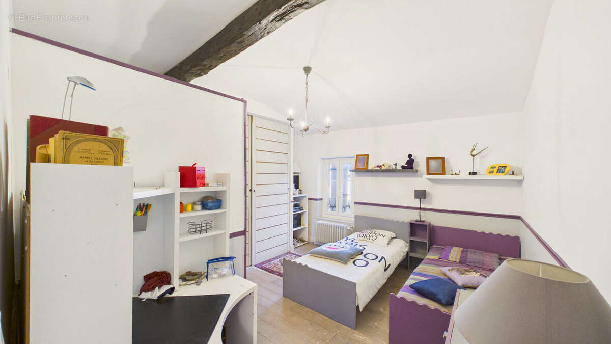 Maison 8 pièces de 214 m² sur 1556 m² de terrain avec studio, piscine et garage - photo 11