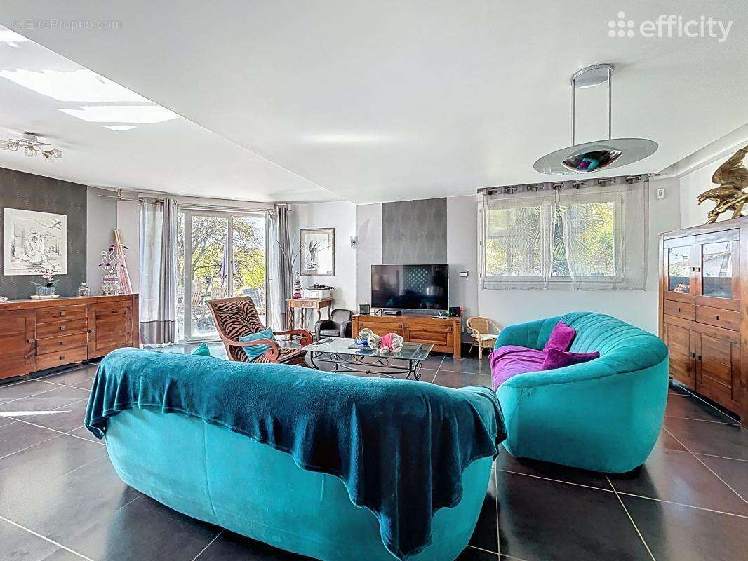 Maison à SAINT-QUENTIN-SUR-ISERE