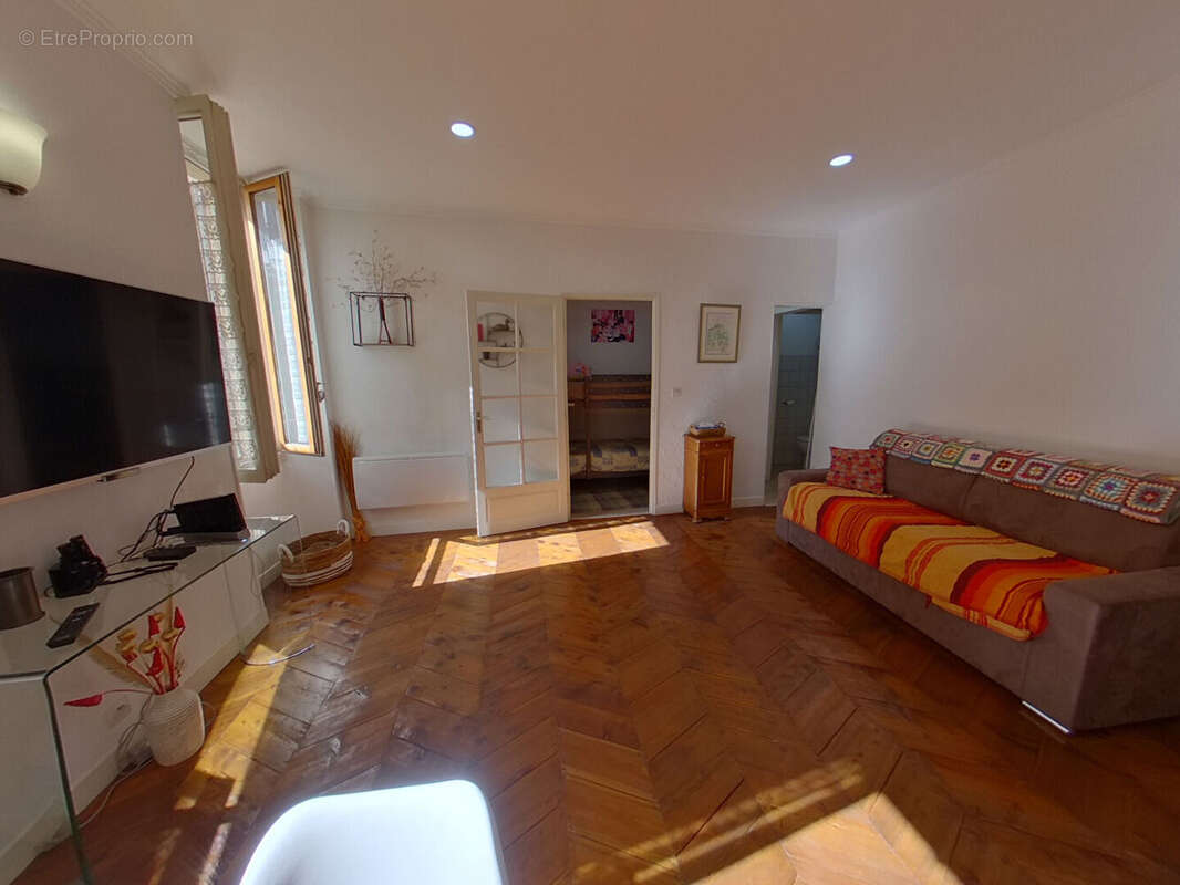 Type 3 centre ville barcelonnette - photo 2