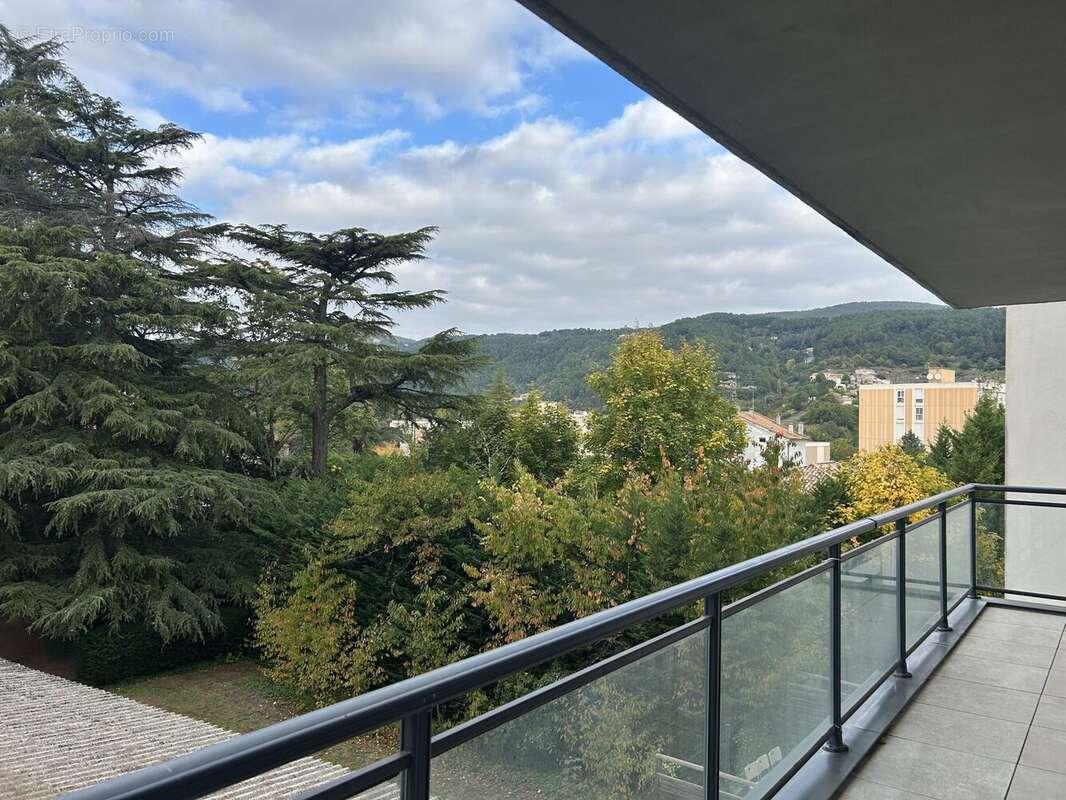 Appartement à PRIVAS