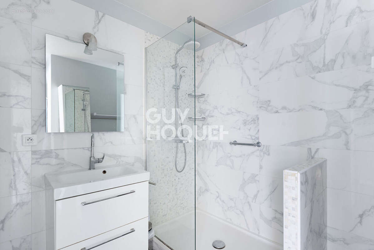 Appartement à PARIS-12E