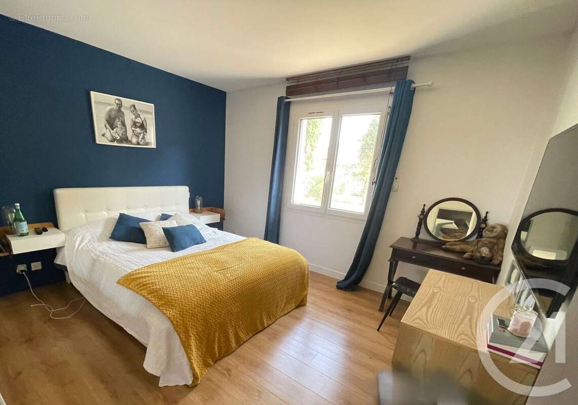 Maison à CHAMPNIERS