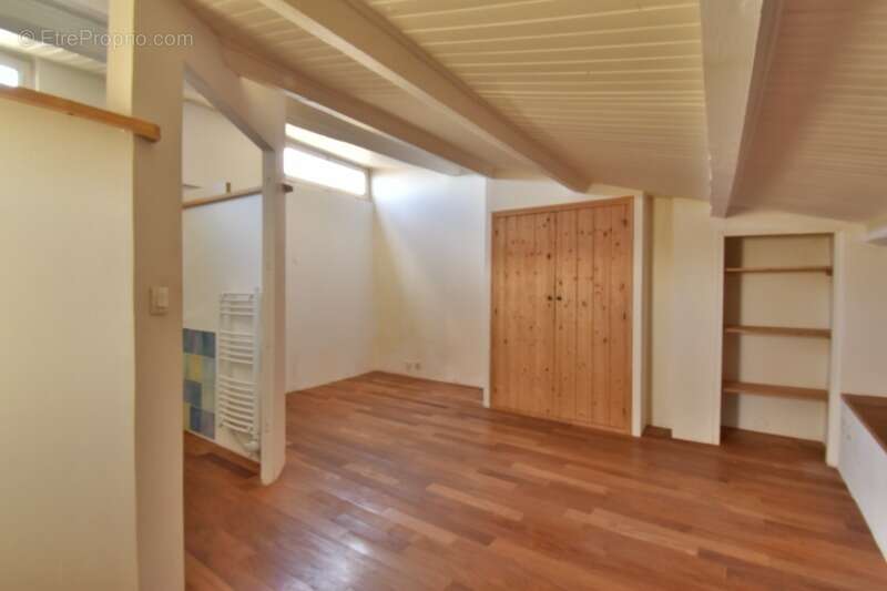 Appartement à FORCALQUIER