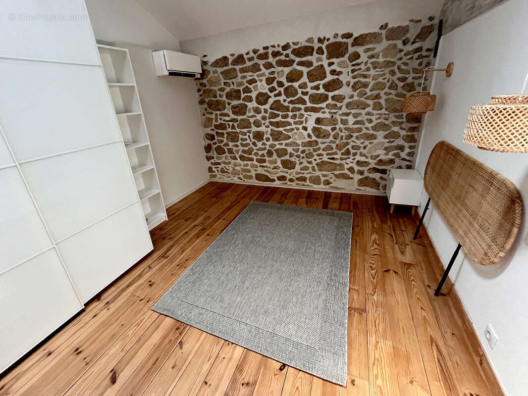 207 m2 au coeur du village avec terrasse et garage - photo 14