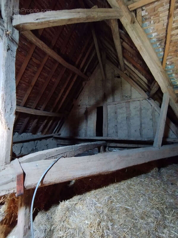 Maison à LA VILLE-AUX-CLERCS