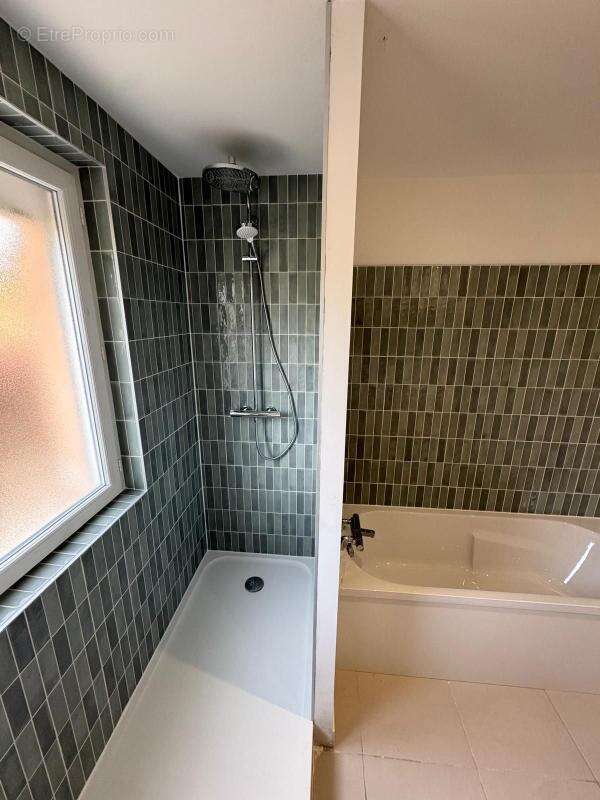 Maison à CASTELGINEST