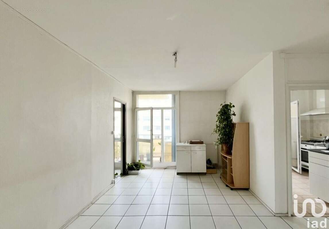 Photo 2 - Appartement à LYON-8E