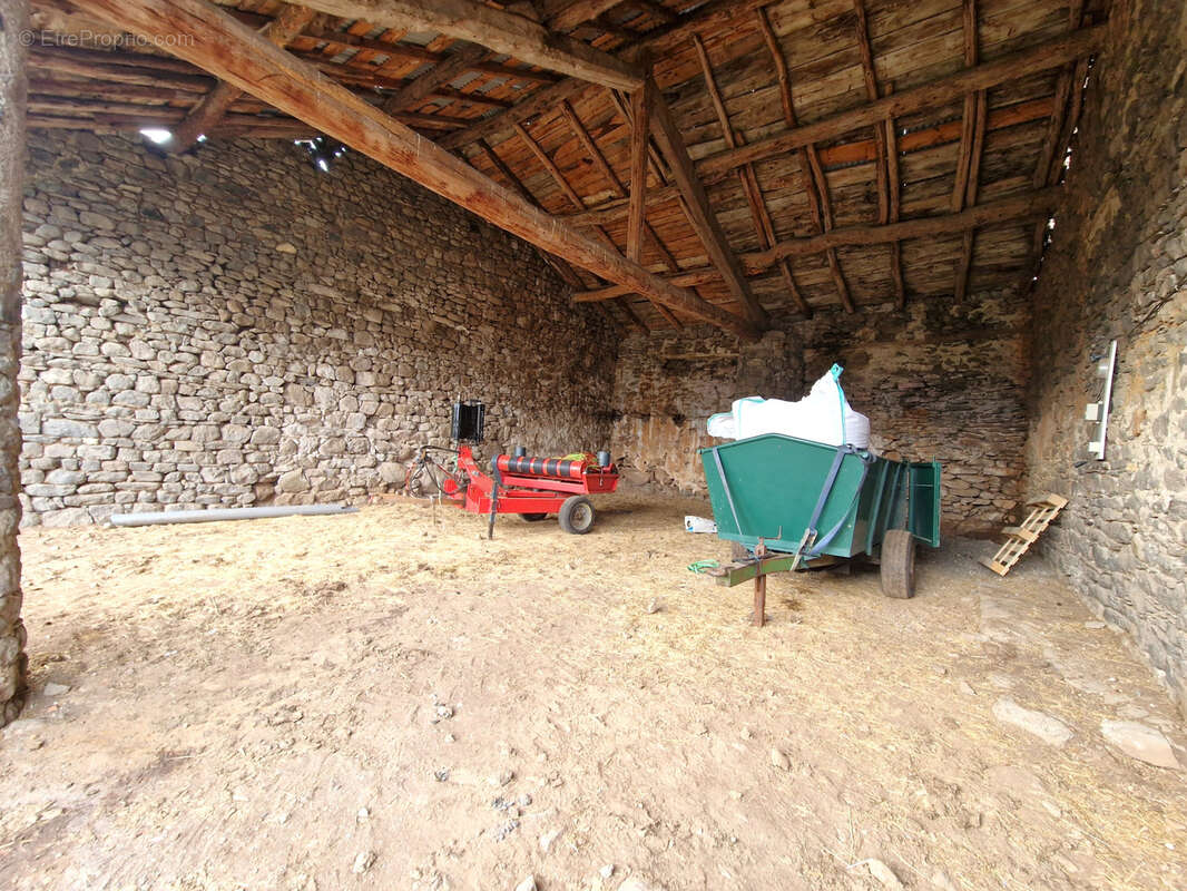 Maison à AURIAC-L'EGLISE