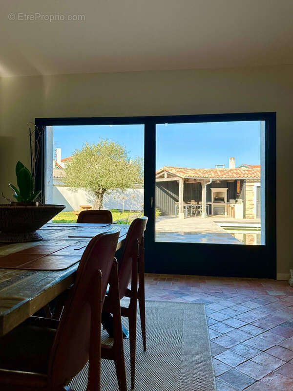 Maison à VAUX-SUR-MER