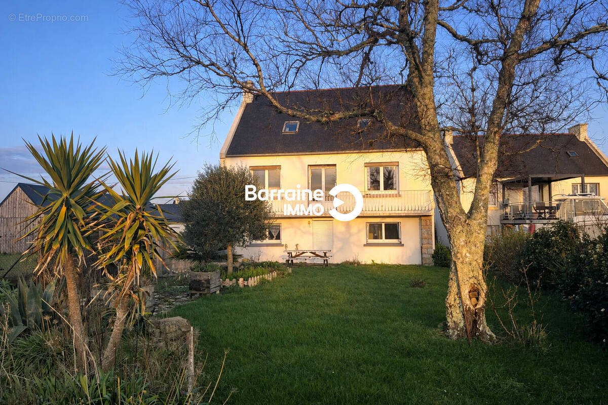 Maison à CAMARET-SUR-MER