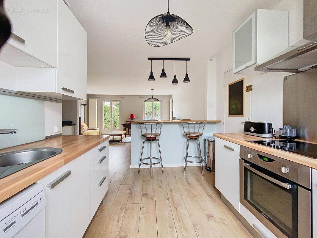 Maison à MAGNY-LES-HAMEAUX