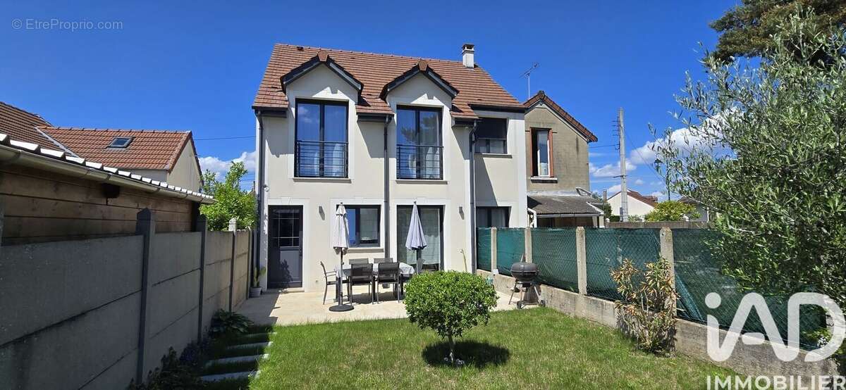 Photo 2 - Maison à YERRES